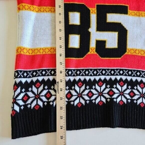 Super Mario Sweater Mens XL Multicolor Crewneck AOP Geo Gamer XMas Colorful LS - Picture 8 of 15